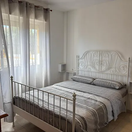 Geraneos Playa * Торевьиа